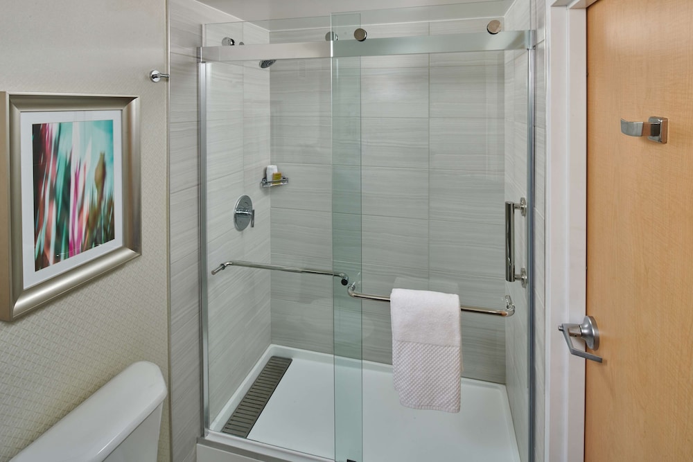 Doubletree By Hilton Hotel Irvine Spectrum 12/59
