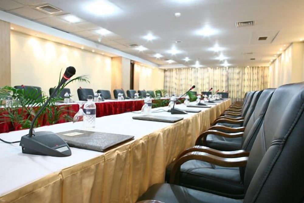 ROSE VIEW HOTEL 61/64