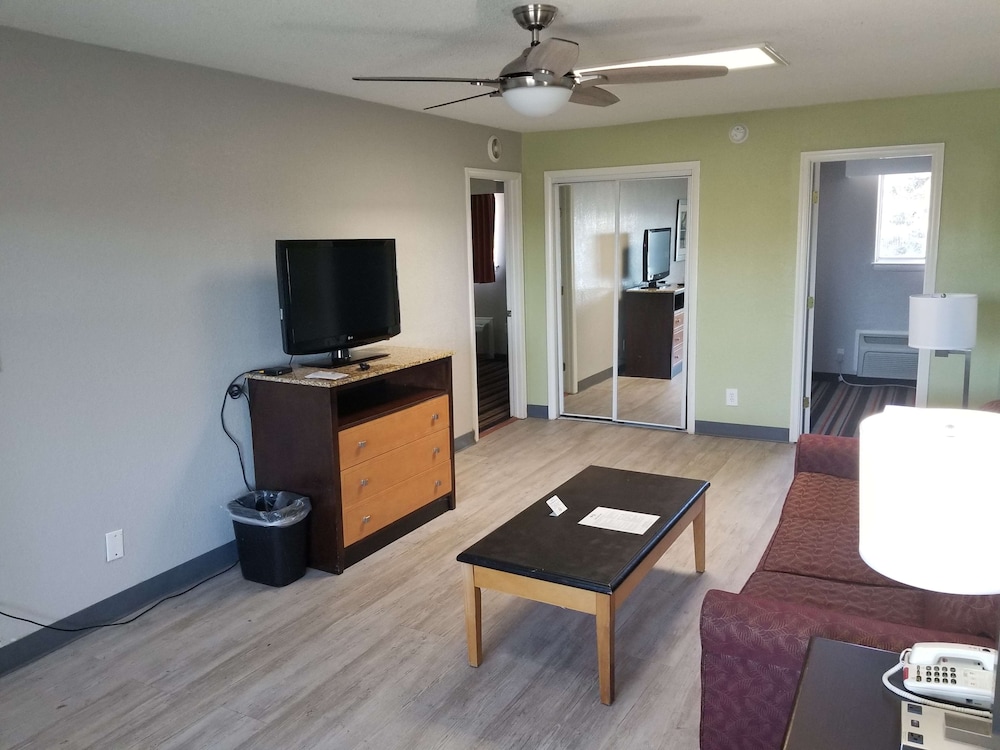Best Western Plus Chesapeake Bay - Norfolk 30/40
