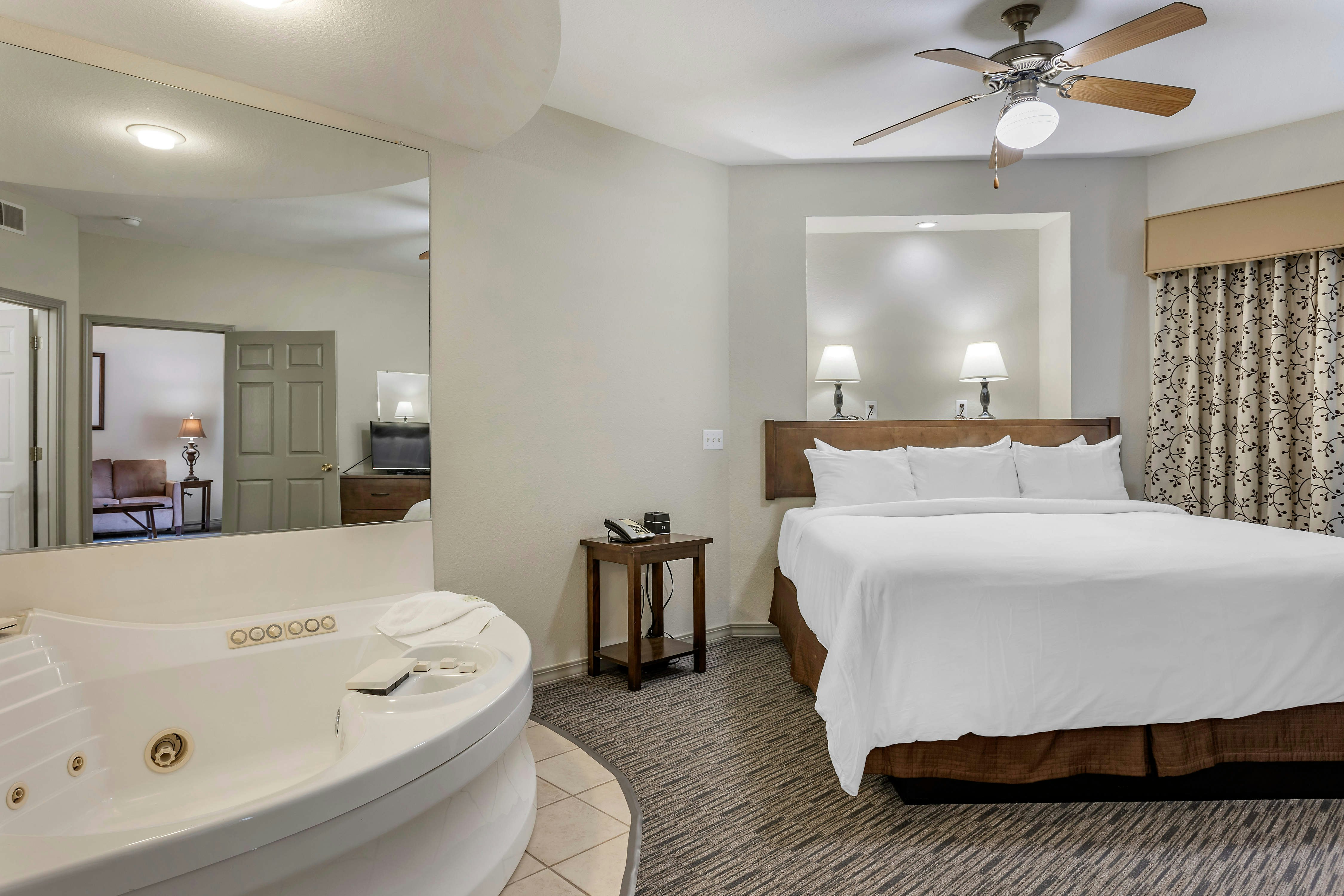 Hilton Vacation Club The Falls Village Branson 35/38