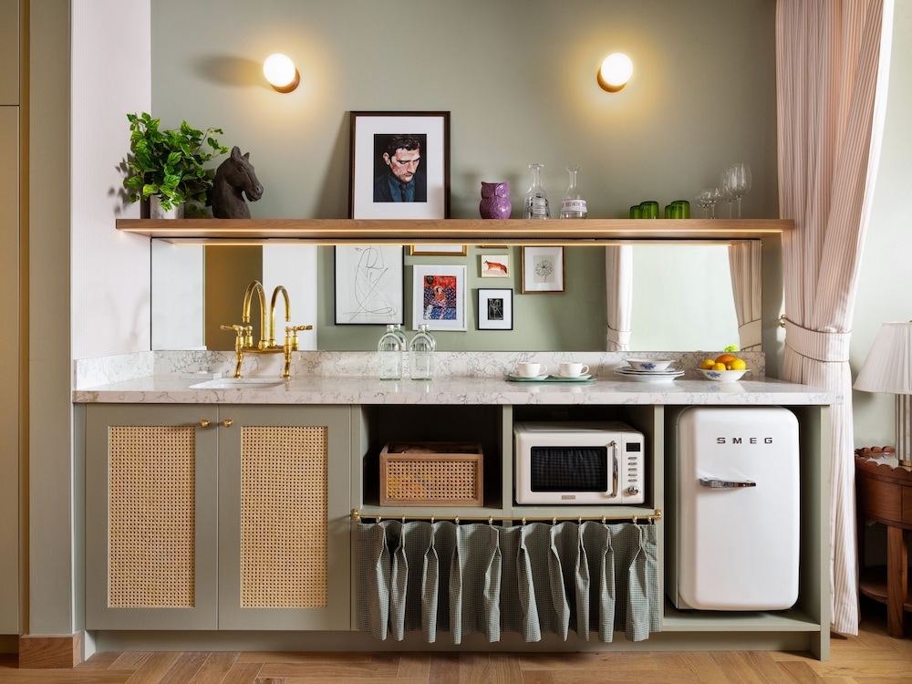 Palihouse Hyde Park Village 45/50
