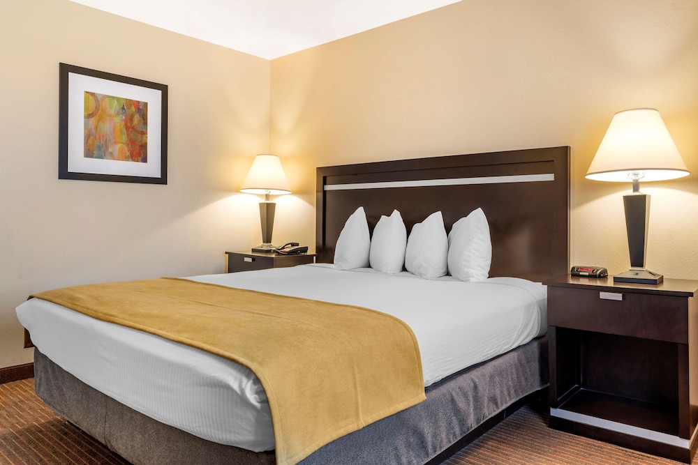 Best Western Luxury Inn 18/37