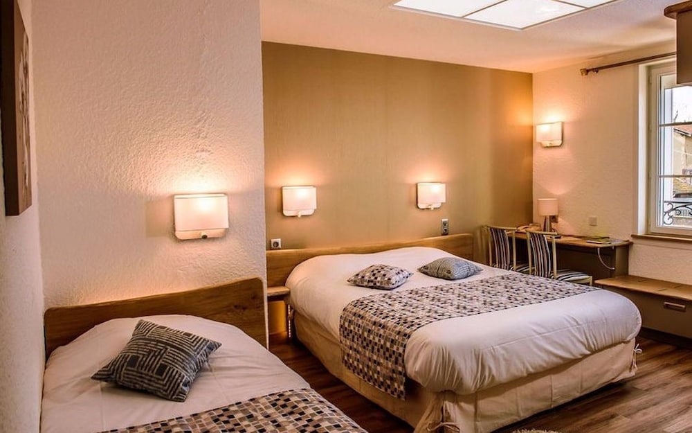 Logis Hotel Le Cheval Rouge 8/26