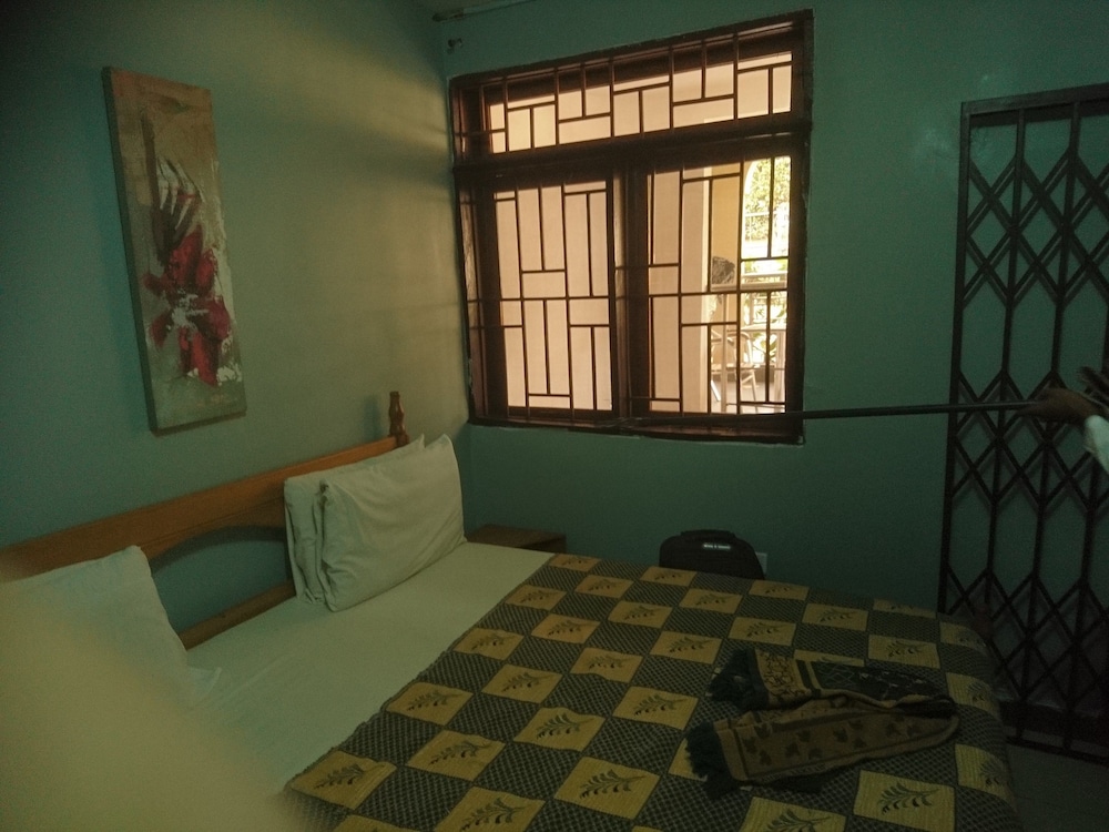 The Golden Apple Guest House 30/74