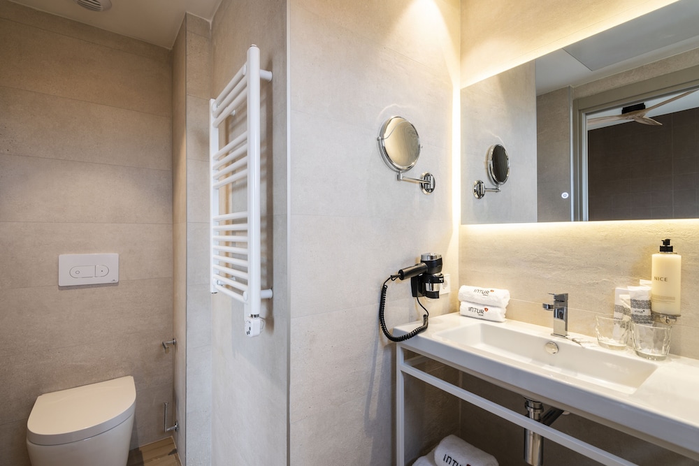 Intelier Core Suites Valencia 38/45