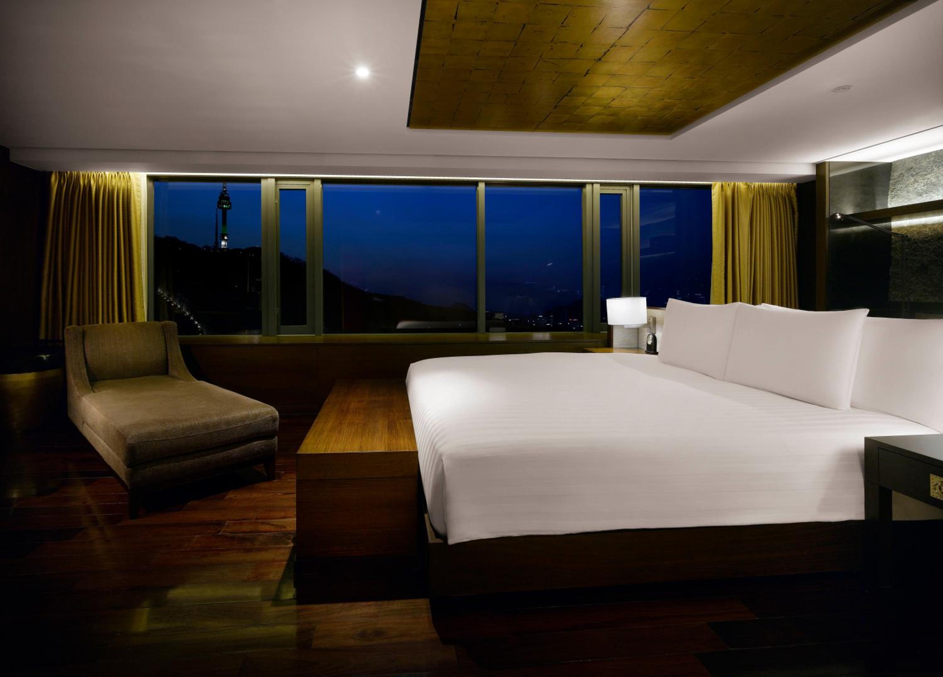 Grand, Namsan, Oasis, Premier, Suite, with Pool