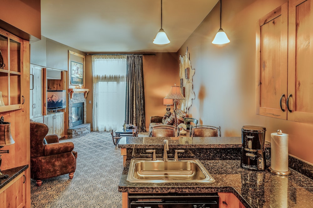 The Village Center At Big Sky Resort 48/70