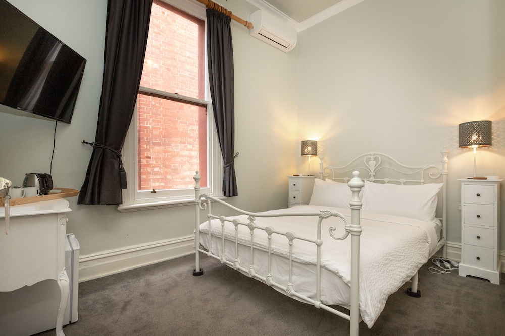 Fremantle Bed And Breakfast 8/45