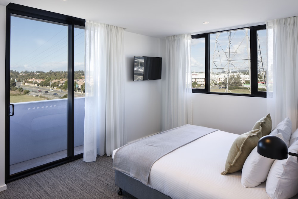 2 BEDROOMS, APARTMENT
