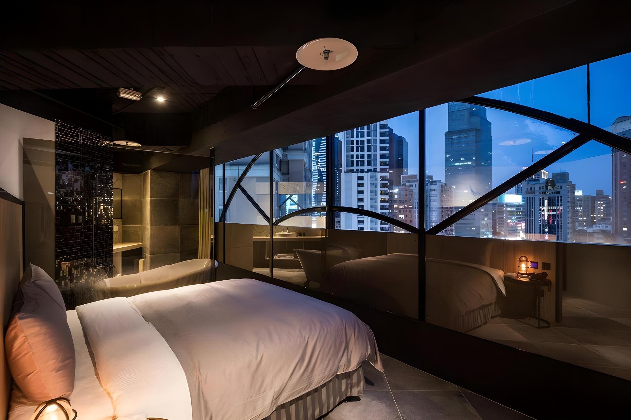 Semi Room, Deluxe, Semi Double Bed, Bathtub, Calligraphy Greenway Hotel 2/4