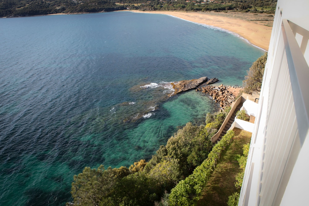 Hotel Roc E Mare 5/43
