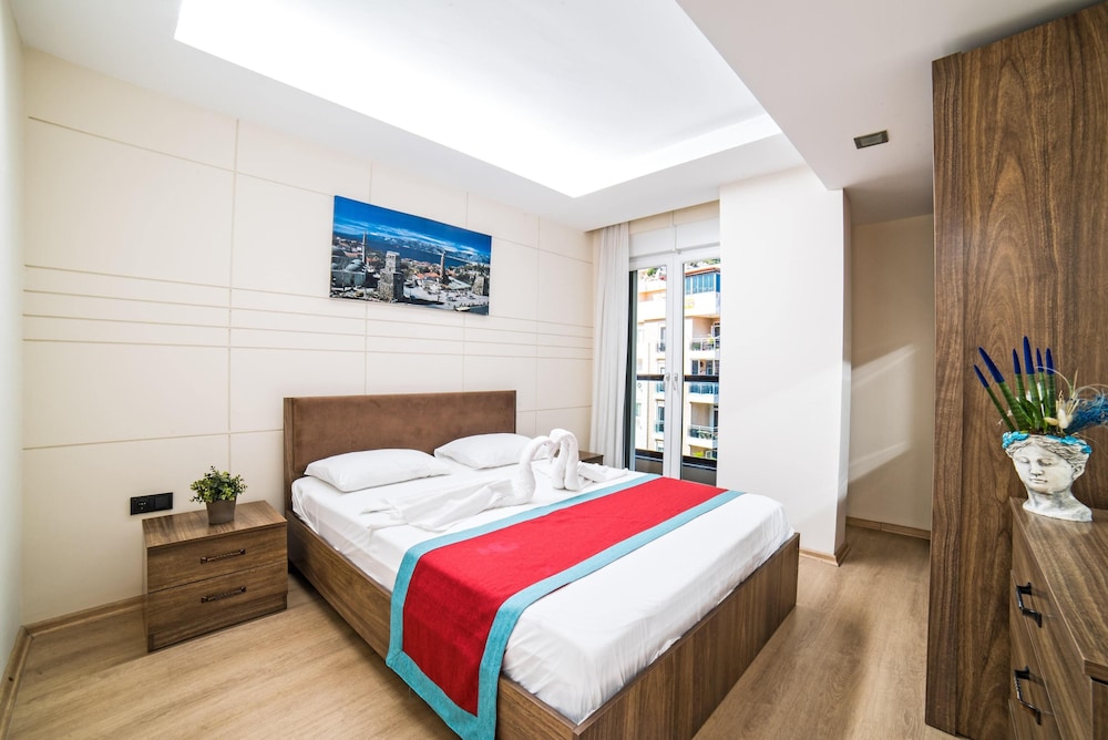 Flamingo Residence 24/61