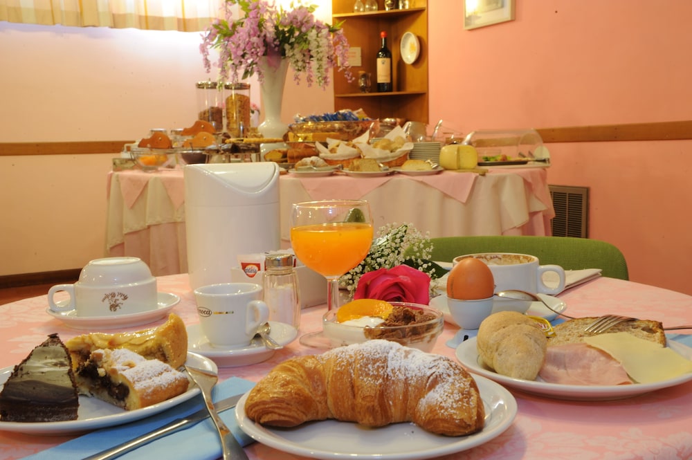 Grifone Hotel Ristorante 39/50