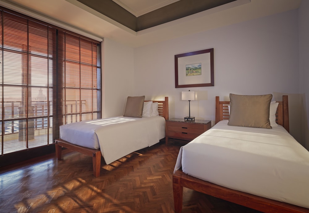 2 BEDROOMS, SUITE