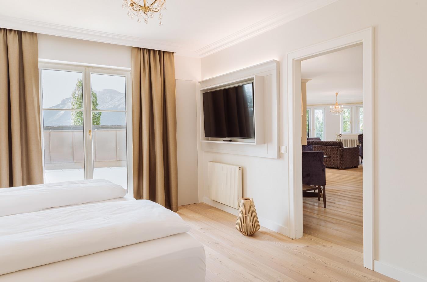 Tower, Suite