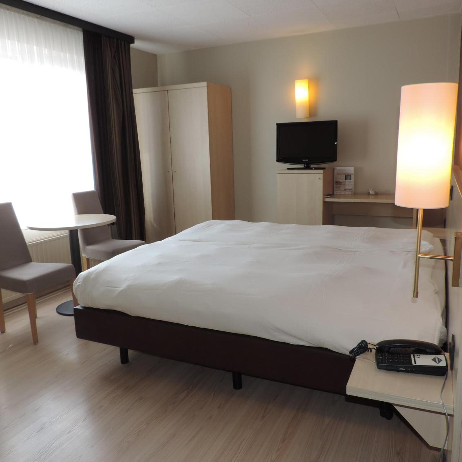 Panorama Hotel 12/36