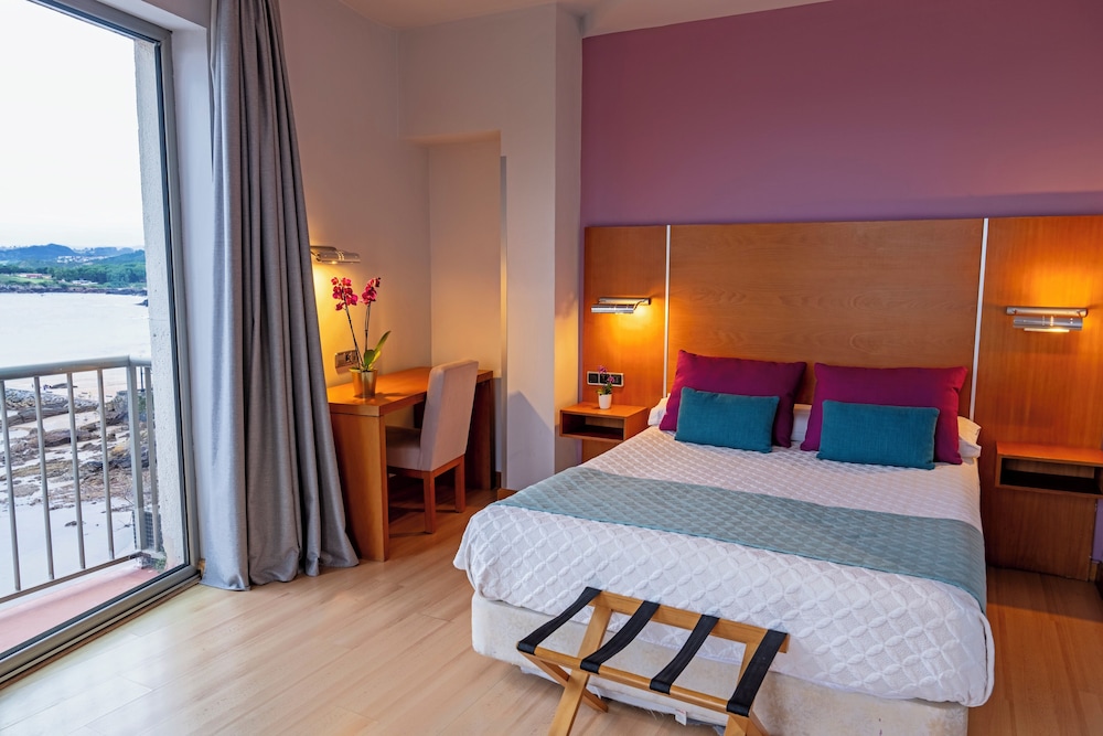 غرفة سوبيريور بسرير مزدوج بإطلالة على البحر، Hotel Faranda Marsol Candas, Ascend Hotel Collection 2/7