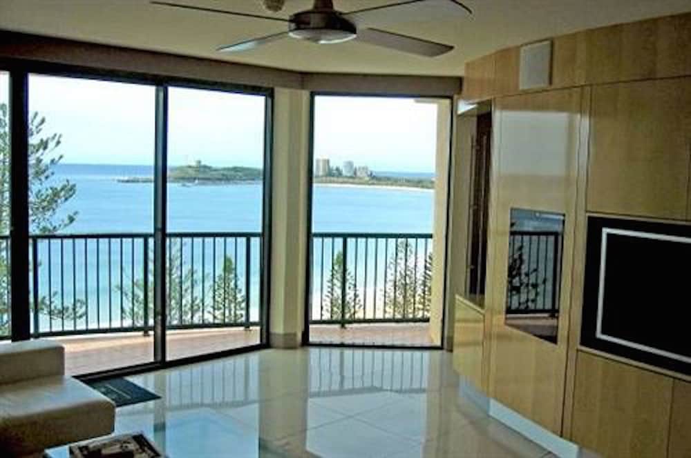 PENINSULAR BEACHFRONT RESORT 31/69