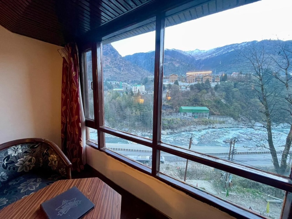 Hotel Sitara International 16/38