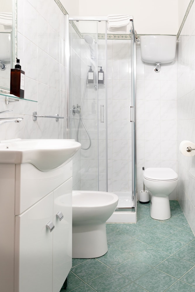 Hotel Domus Rome 17/18