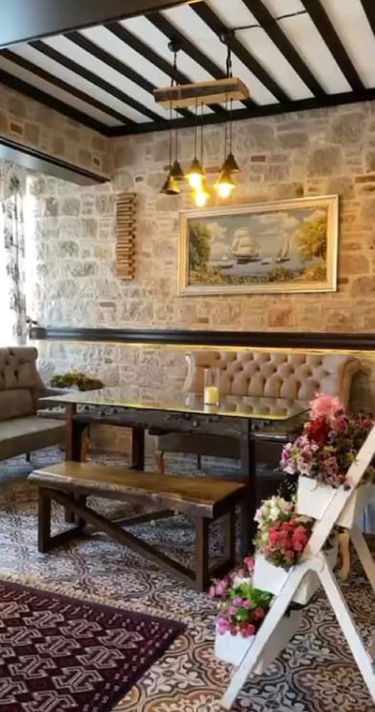 Cunda Aksac Otel 9/50