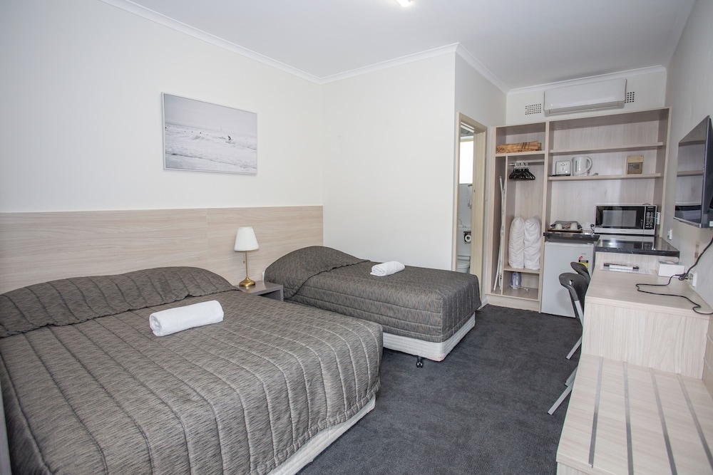 Westside Motor Inn 20/57