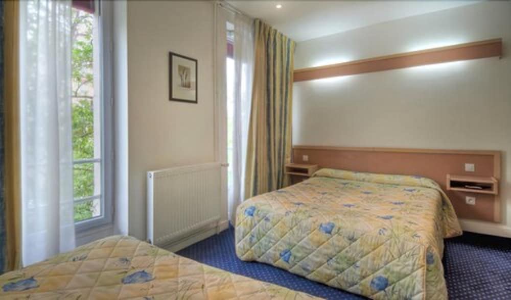 Edgar Quinet Hotel 23/37