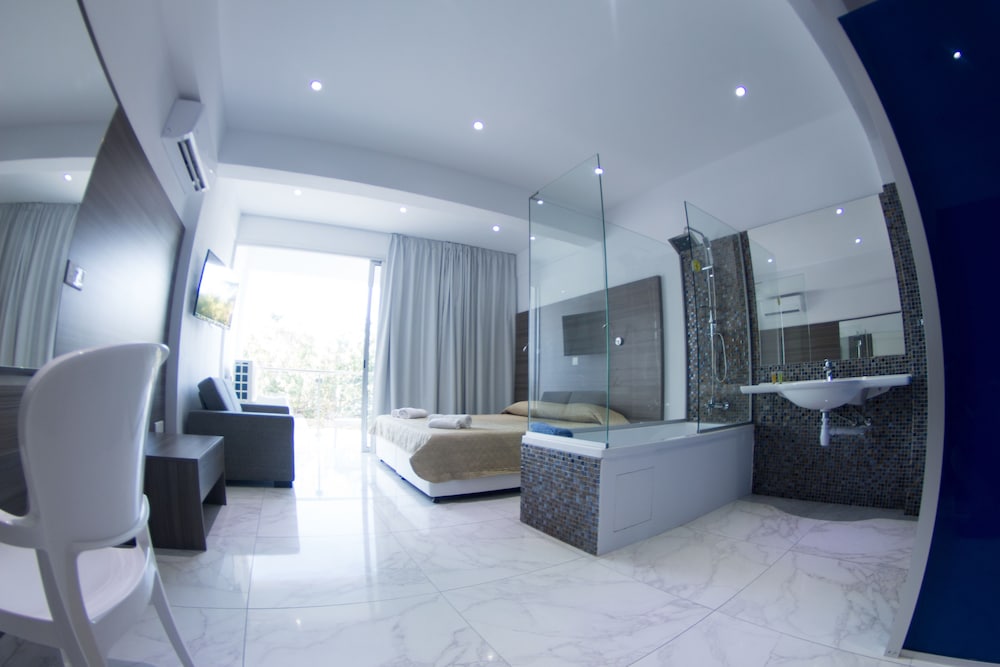 Rio Gardens Hotel Apartments 14/21