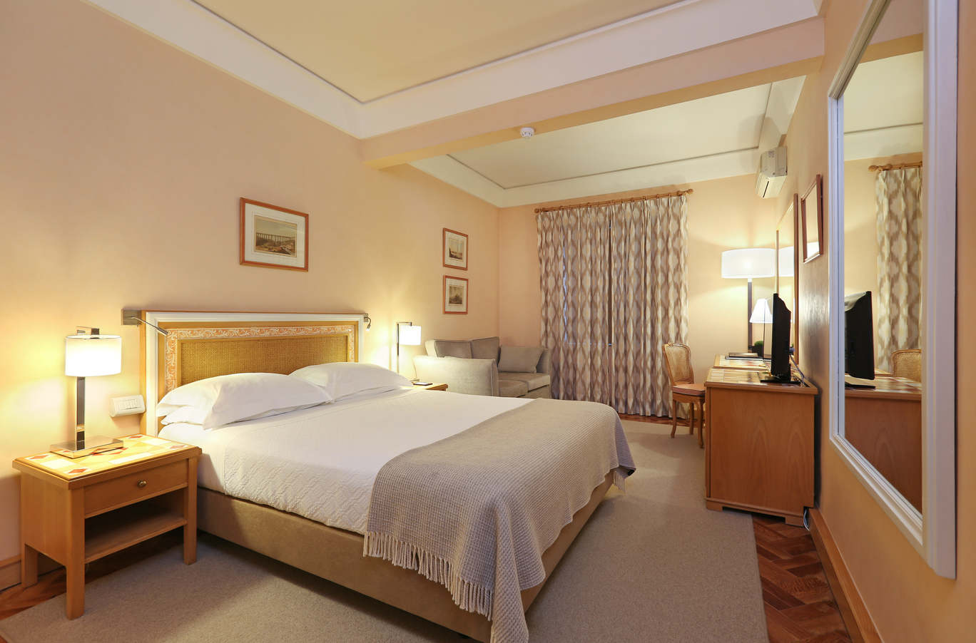 Room, Double Bed