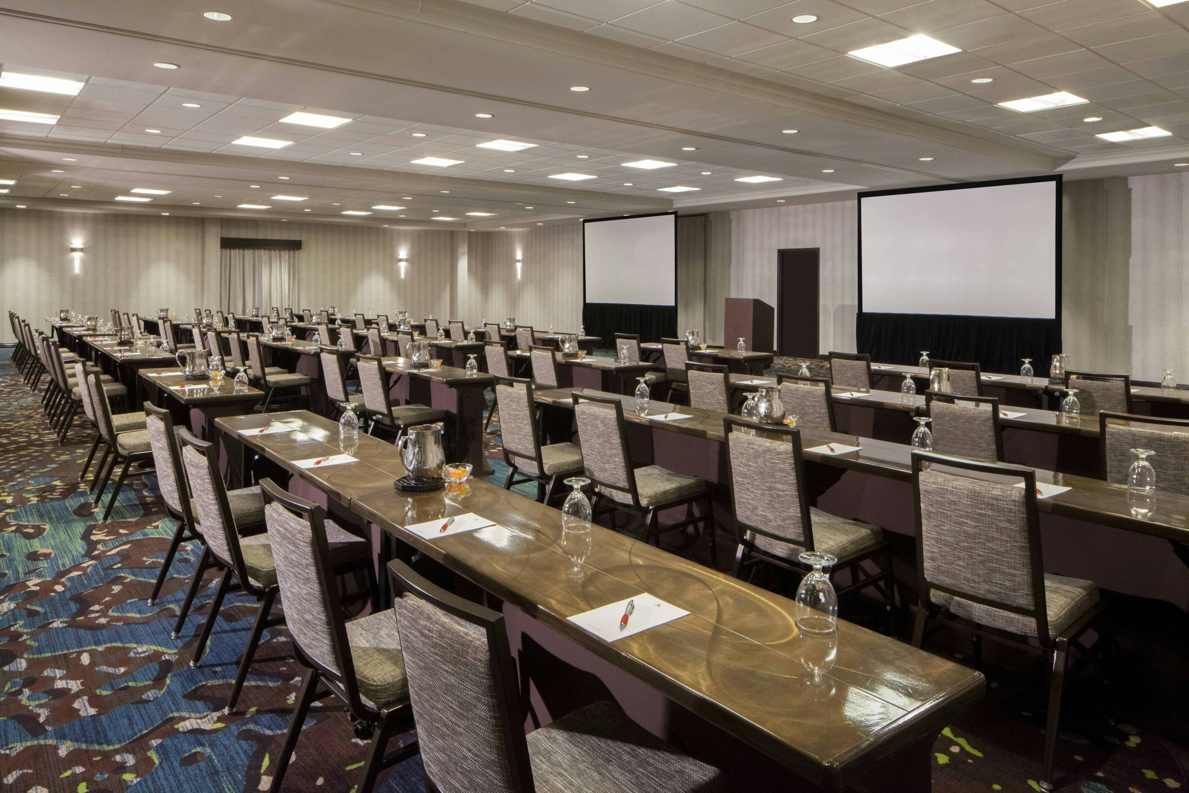Marriott Suites Dallas Market Center 48/62