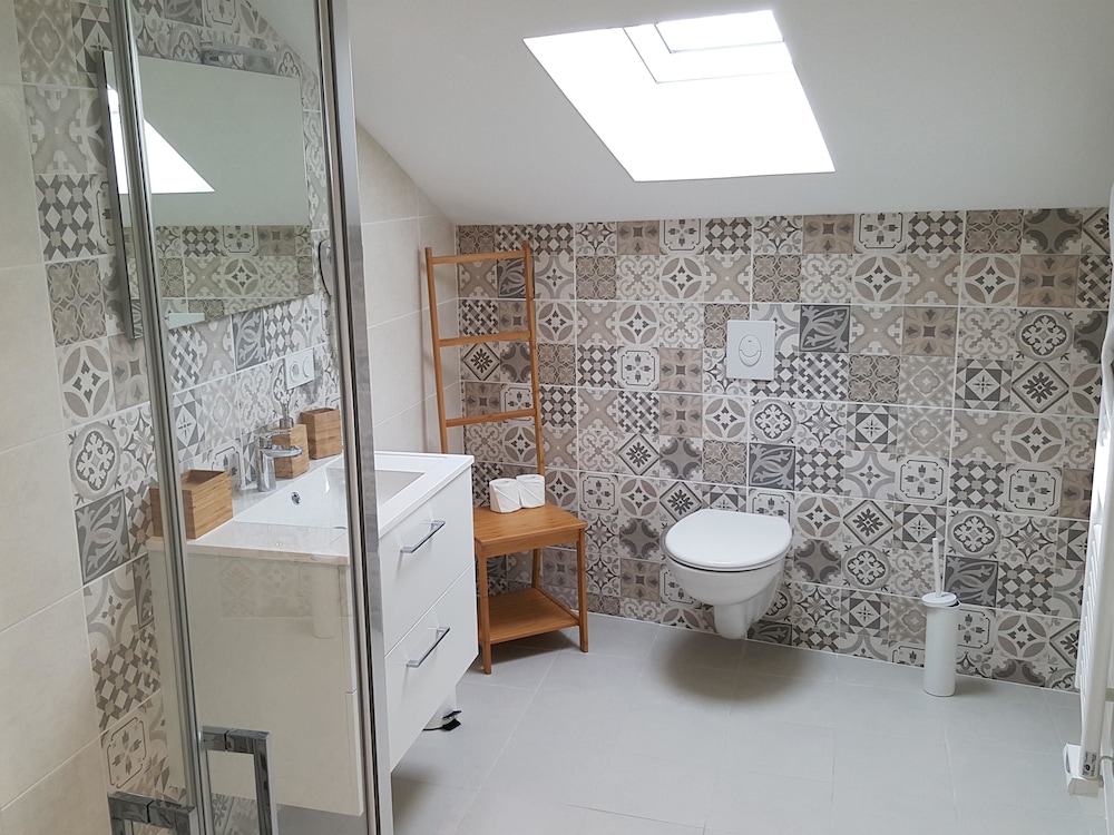 Castel Bayeux Guesthouse 42/50
