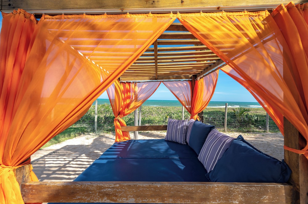 B Blue Beachouses 27/65