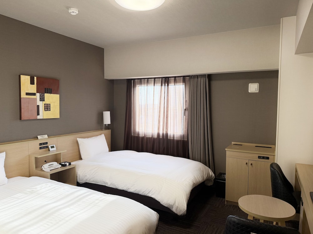 ROOM, TWIN BEDS, SMOKING