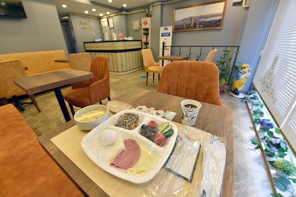 Sunlife Hotel Old City 53/57