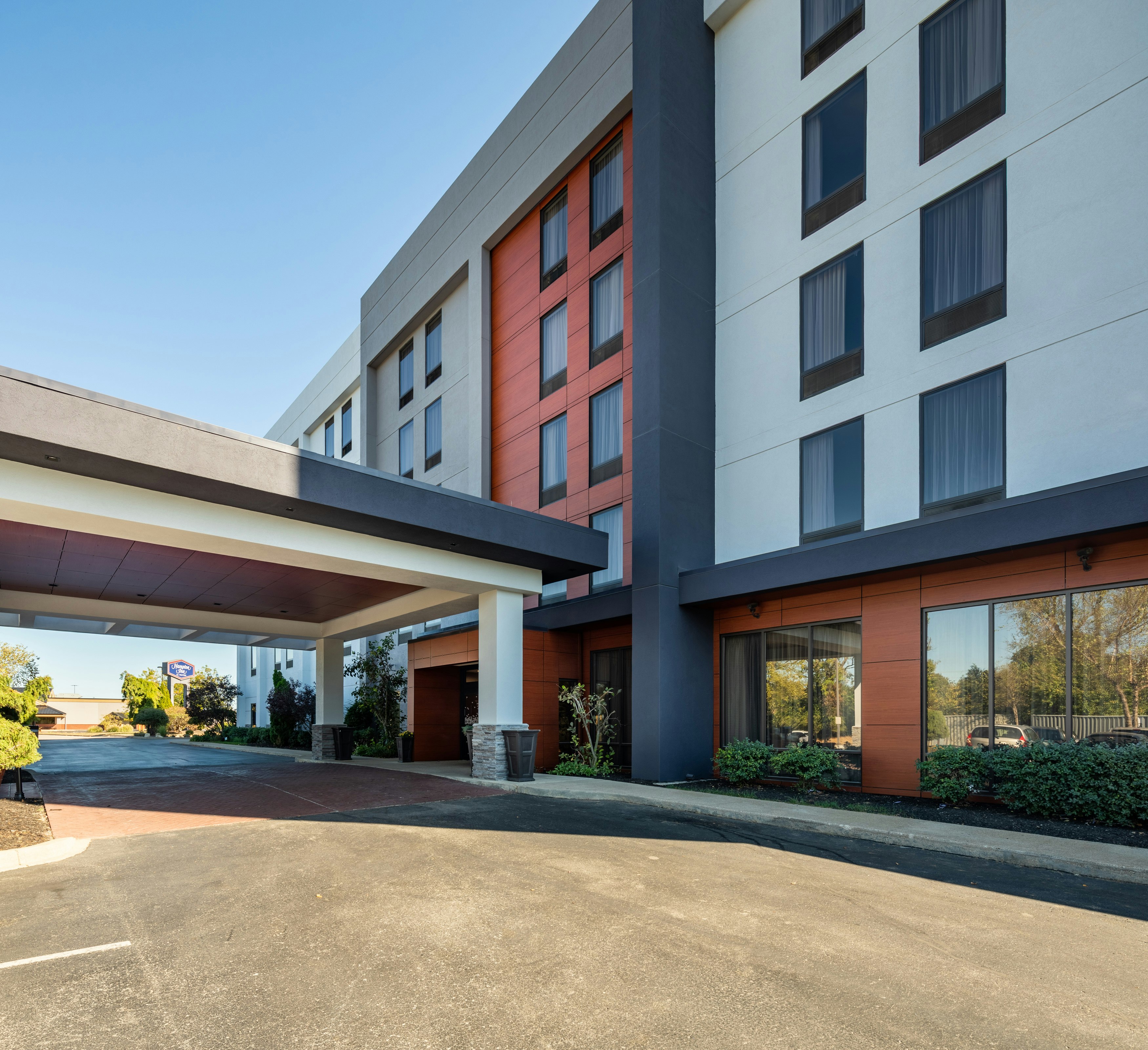 Hampton Inn Louisville-Northeast 19/22