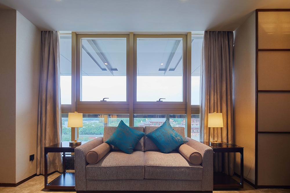 Fu Rong Ge Hotel 35/50