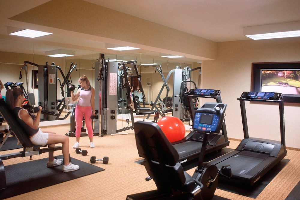 Courtyard By Marriott Los Angeles Sherman Oaks 13/34