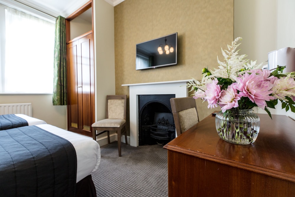 Kensington Gardens Hotel 31/38