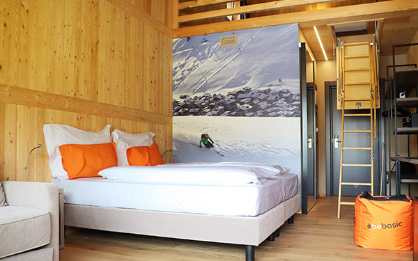 Lodge, Attic