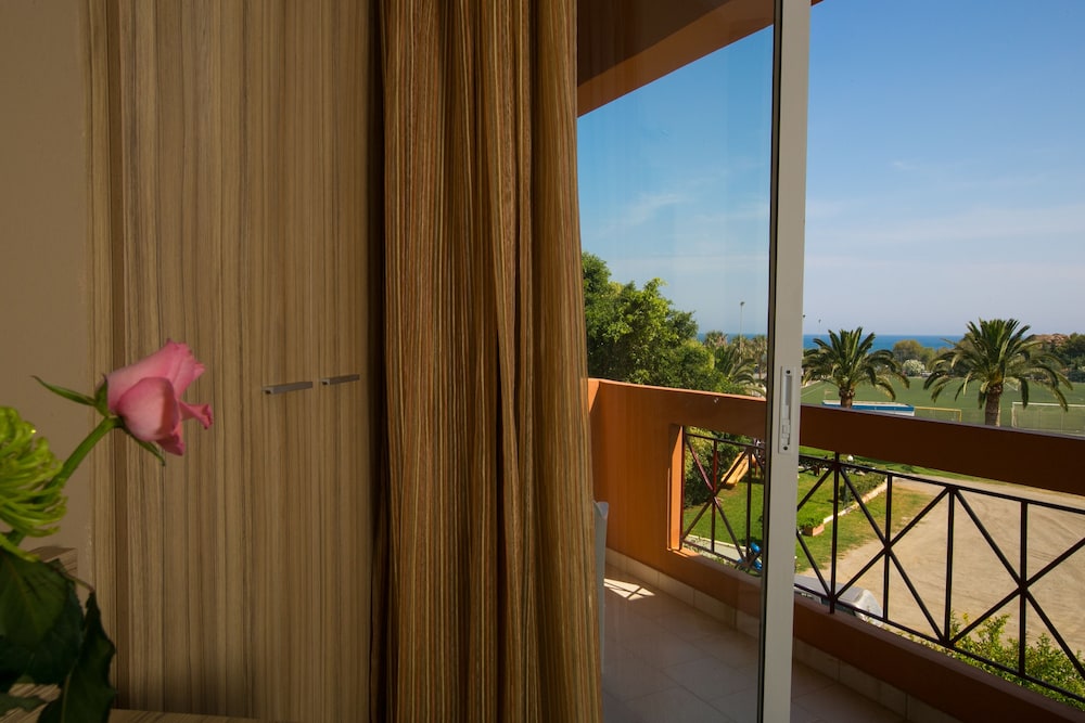 Hotel Elotia 13/30