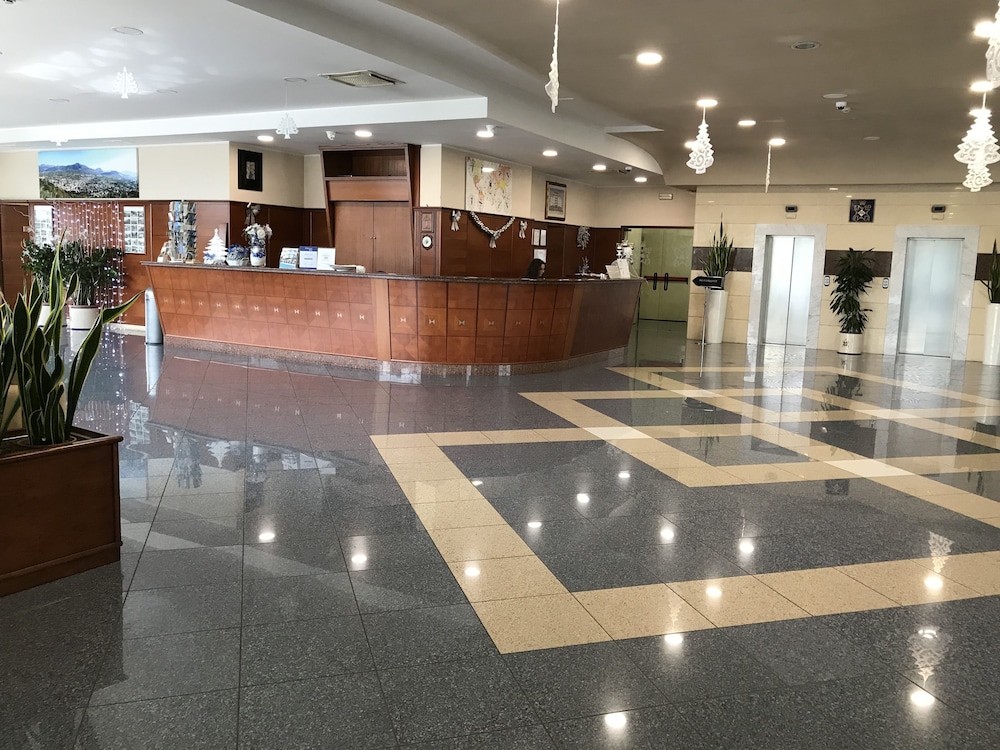 Edra Palace 7/75