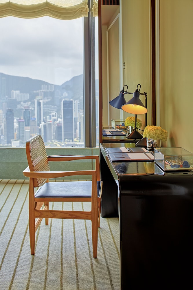 Rosewood Hong Kong 56/85