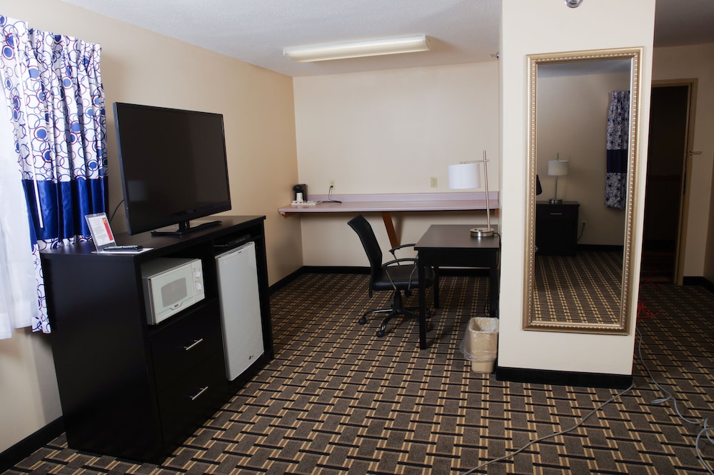 Dutch Inn and Suites Sioux City, IA 24/29