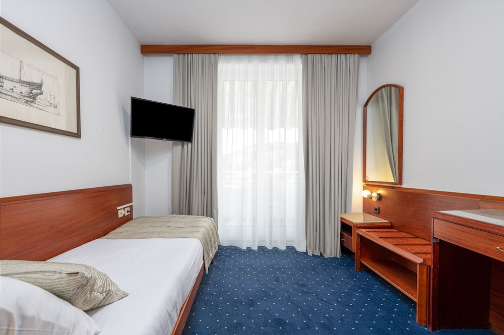 Hotel Komodor 29/63