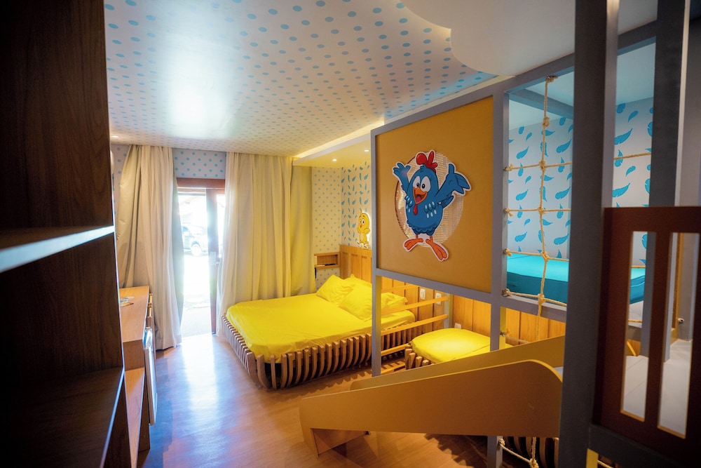 Penthouse, Double and Twin Beds