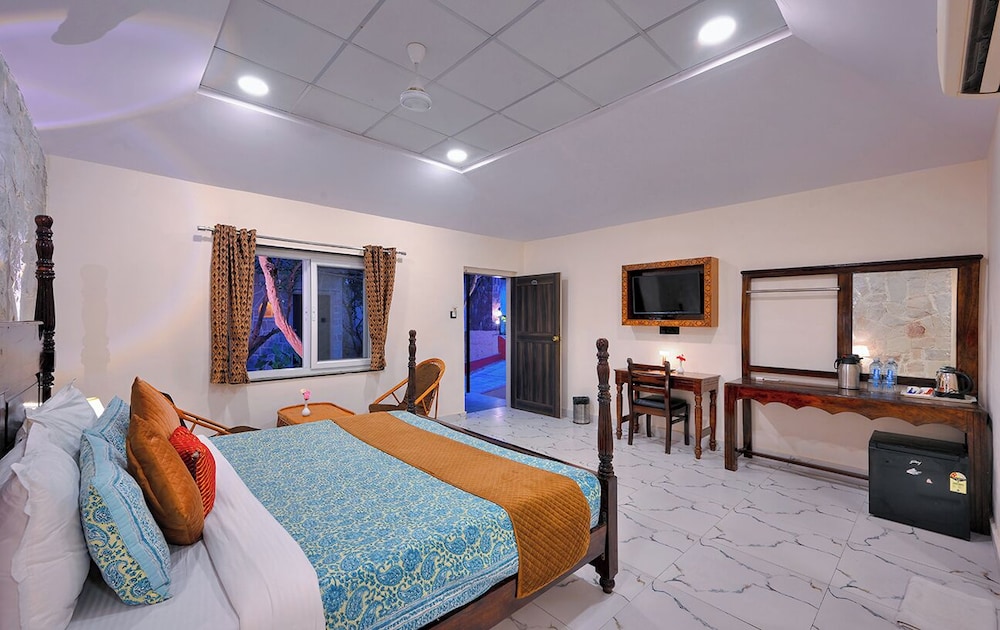 Ranthambhore National Resort 33/73