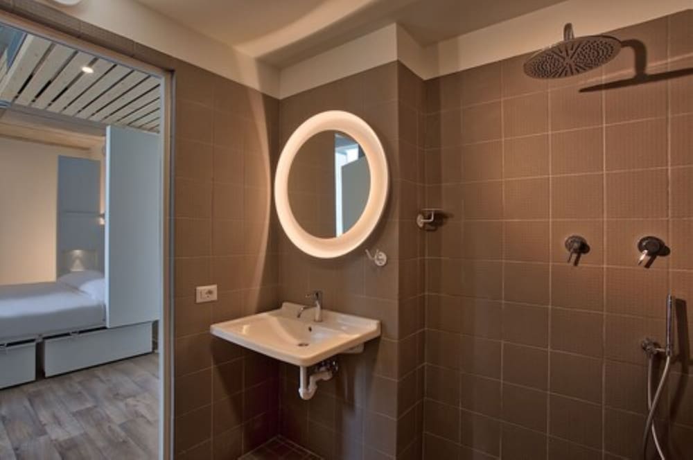 غرفة قياسية بسرير مزدوج، Anda Venice Hostel 6/6