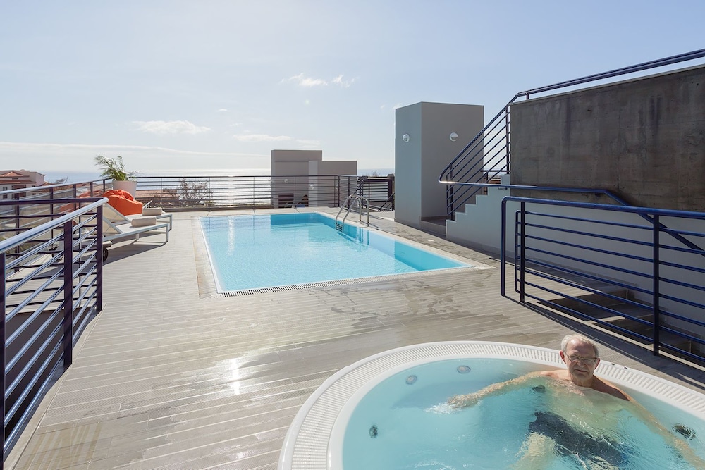 Terrace Mar Suite Hotel 8/60