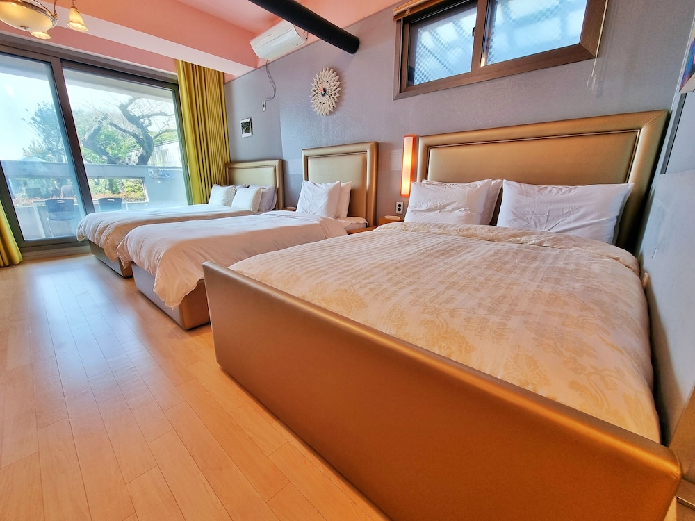 Orojeju Pension 12/35
