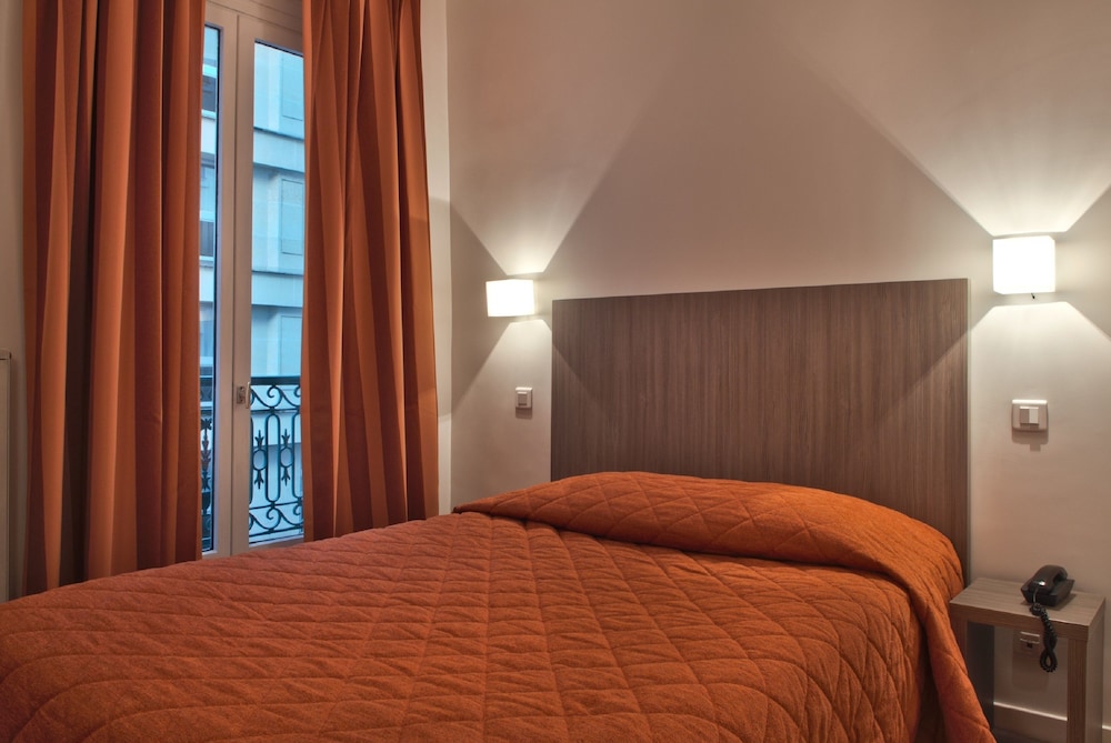 Louisa Hotel 28/50